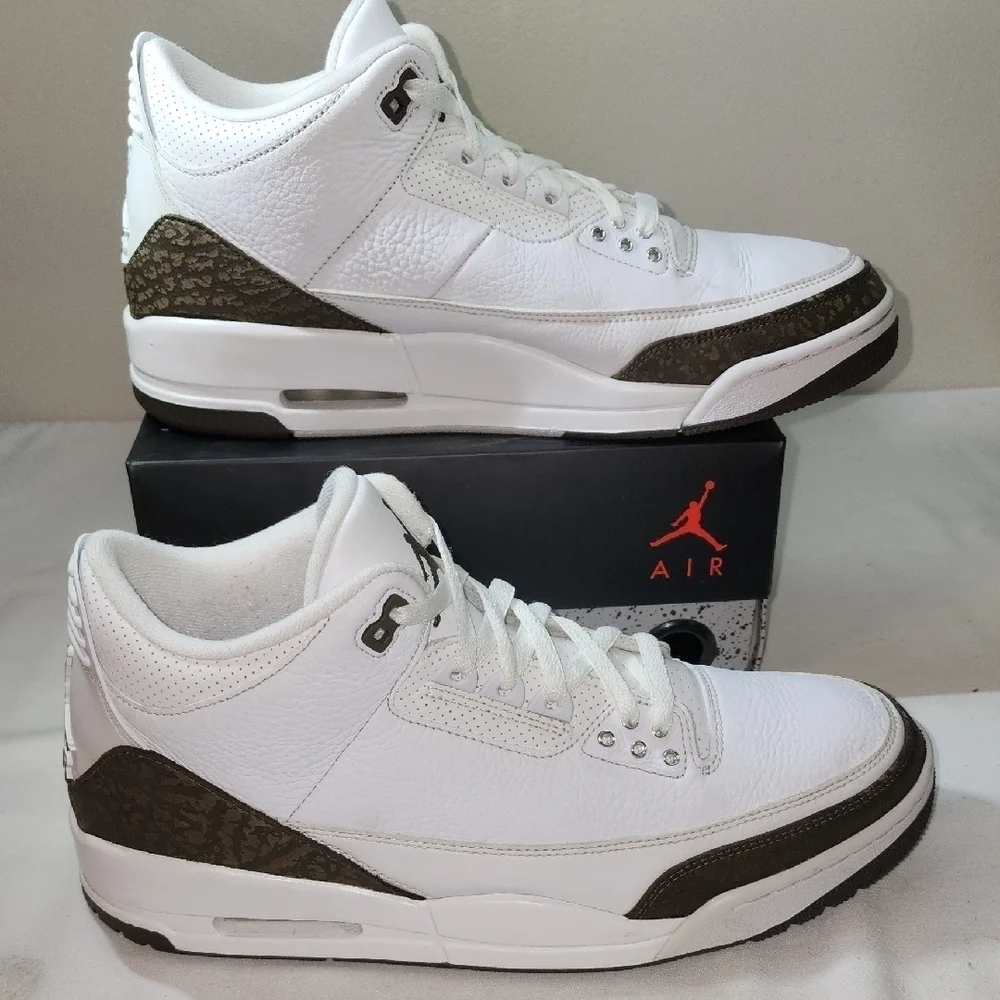 Jordan Retro Sneakers White with Black and Brown Details